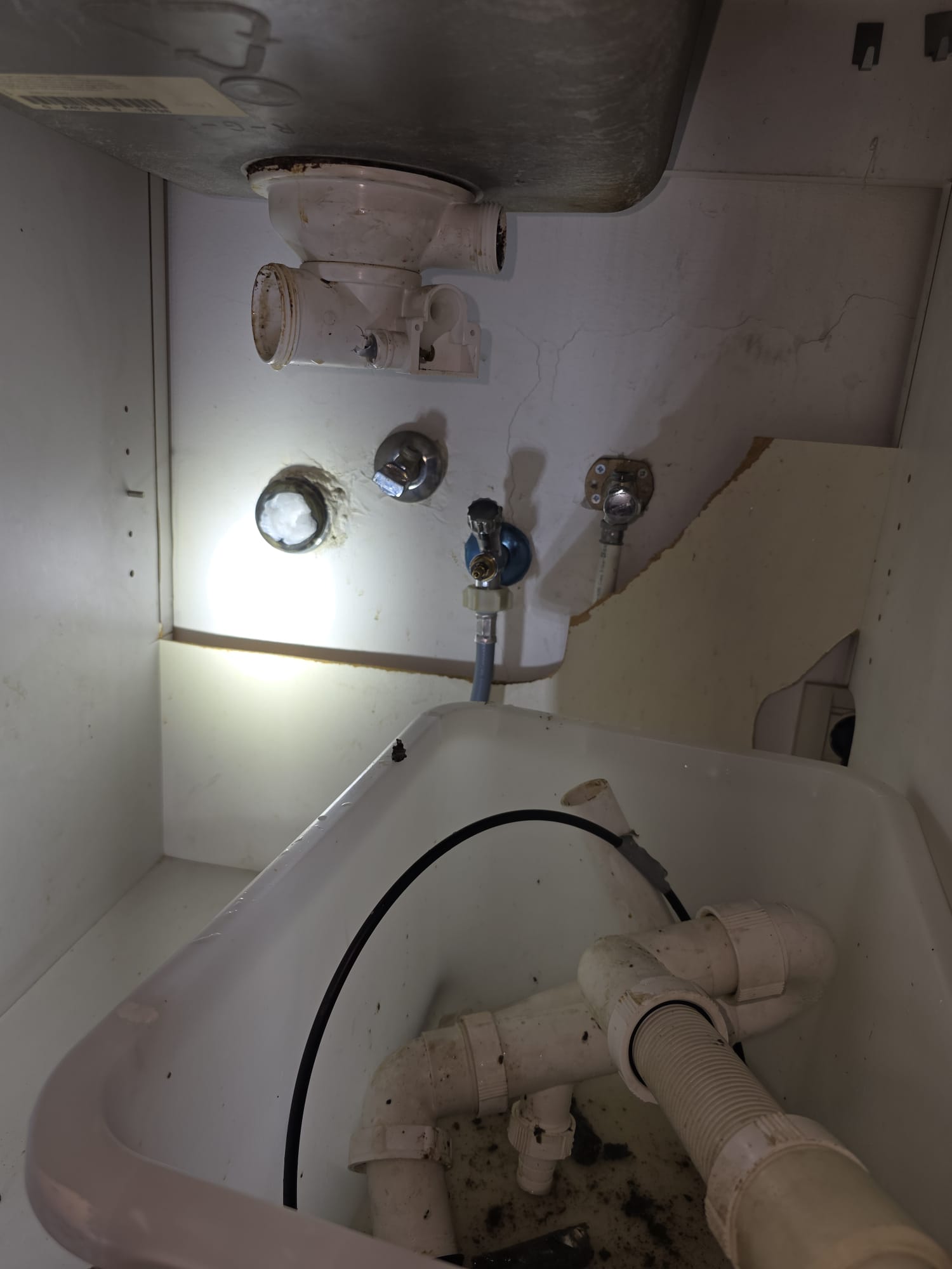 Novi sifon ugrađen ispod sudopera Zagreb